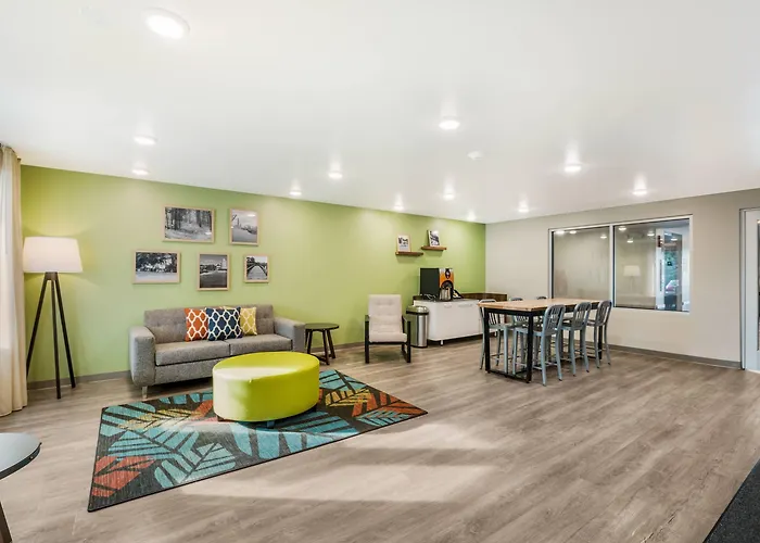 Woodspring - Chicago Hotel Downers Grove